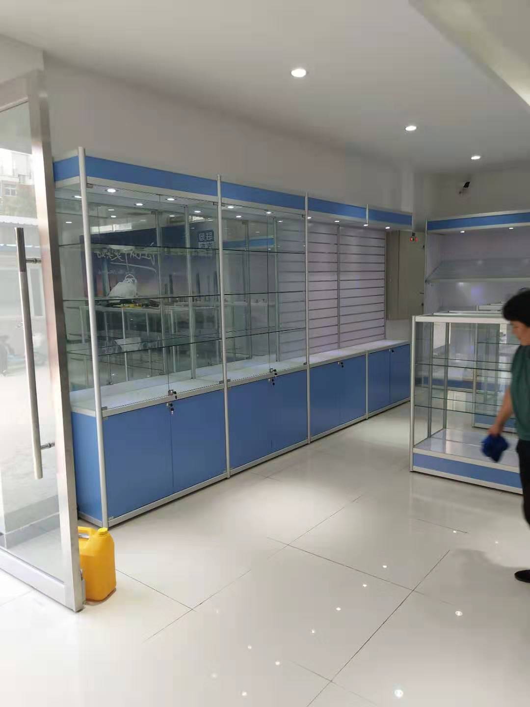精品展示柜